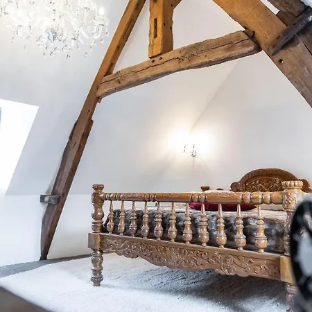 Le Baldaquin / Les Romantiques أونفلور