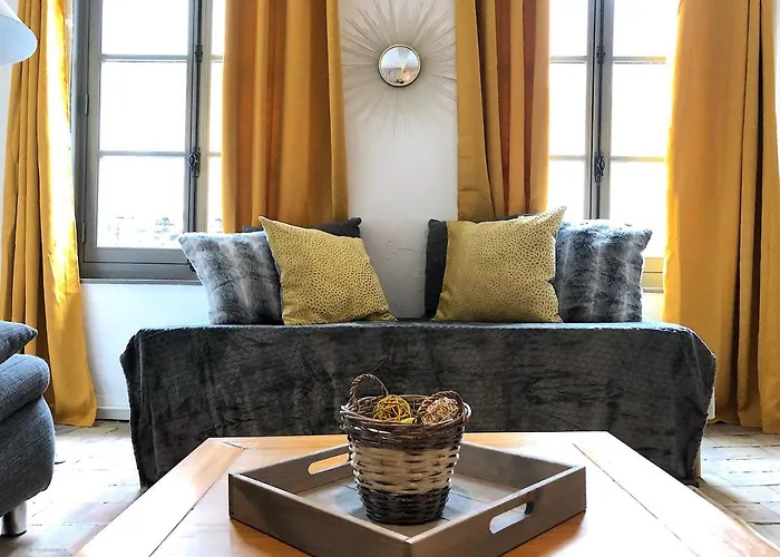 Le Baldaquin / Les Romantiques Апартаменты