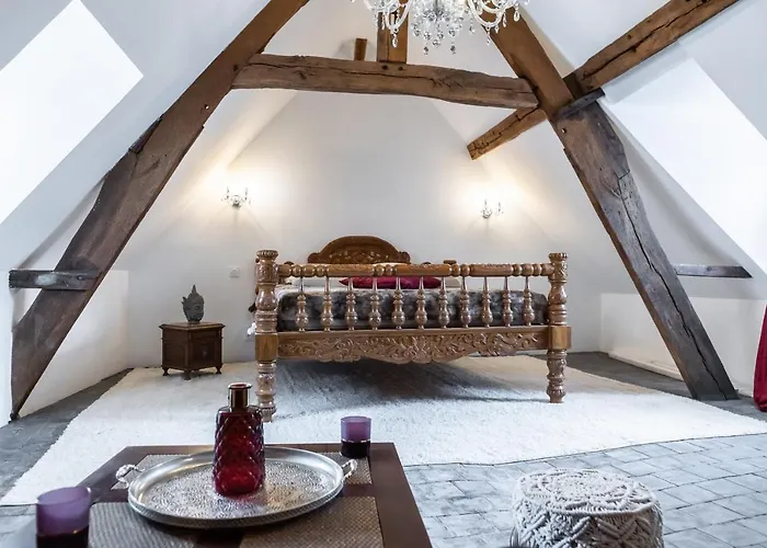 Апартаменты Le Baldaquin / Les Romantiques *