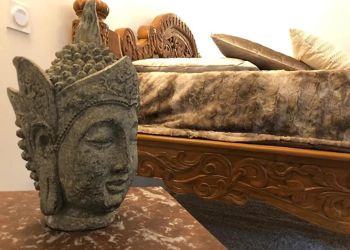 Le Baldaquin / Les Romantiques Апартаменты